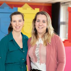 Debby en Moniek, Speciaal Basisonderwijs Kon. Julianaschool in Culemborg Debby en Moniek, Speciaal Basisonderwijs Kon. Julianaschool in Culemborg